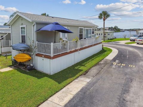 A home in PALM HARBOR