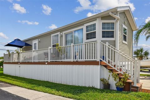 A home in PALM HARBOR