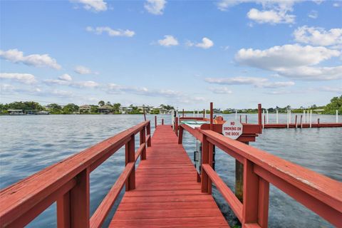 A home in PALM HARBOR