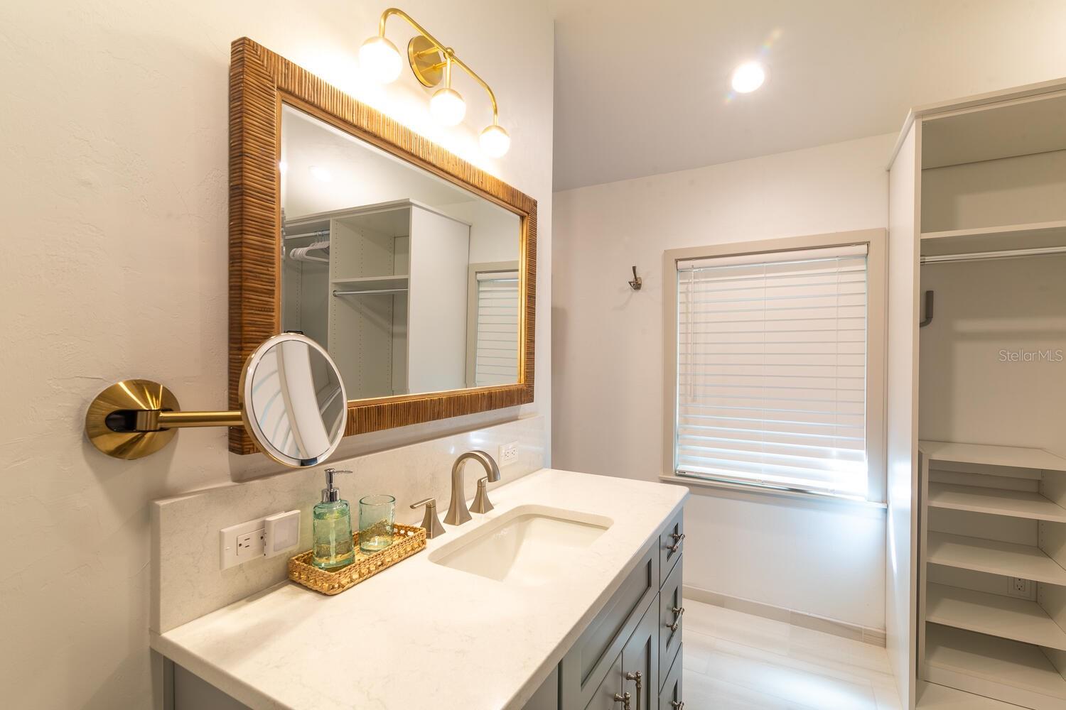 PALM TERRACE SHANNON & HOWARD REPL - Residential Lease