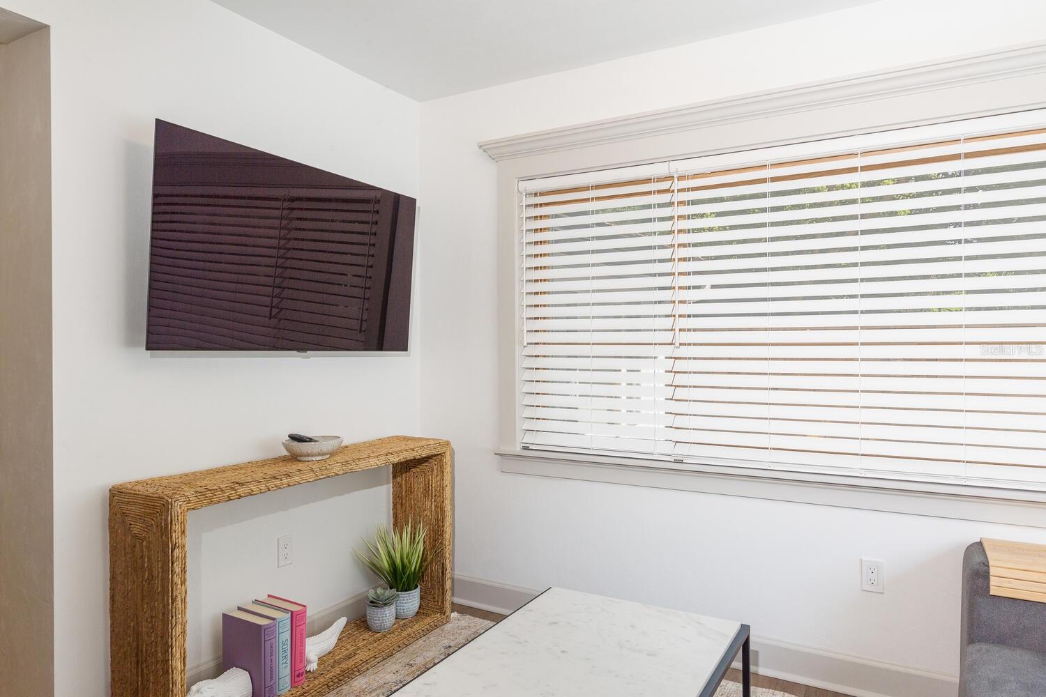 PALM TERRACE SHANNON & HOWARD REPL - Residential Lease