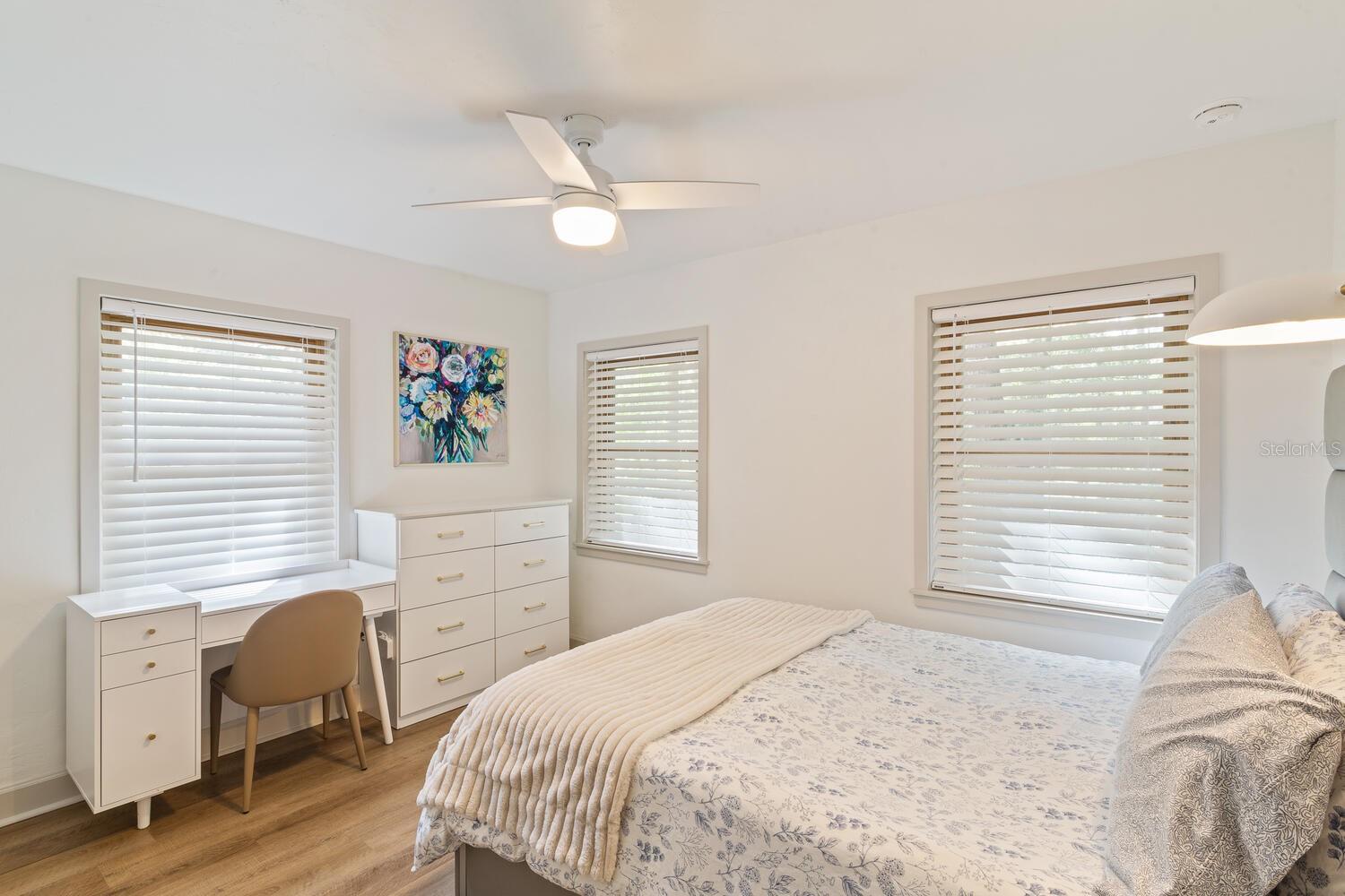 PALM TERRACE SHANNON & HOWARD REPL - Residential Lease