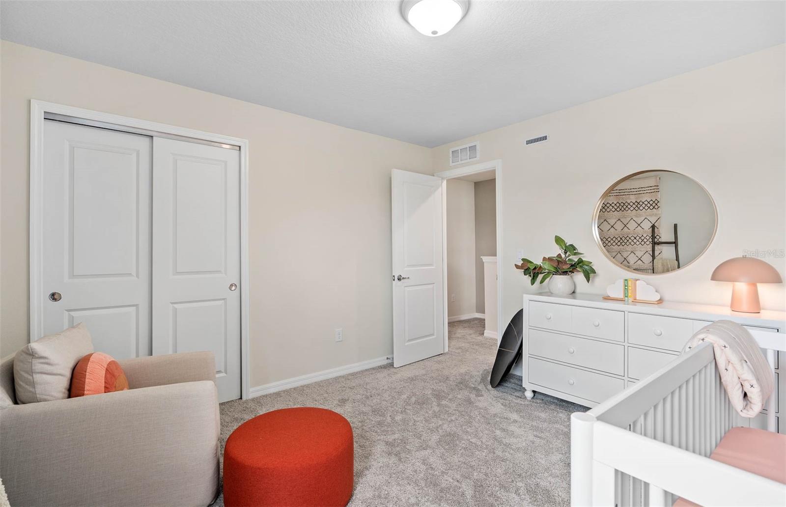 OVIEDO SQUARE - Residential