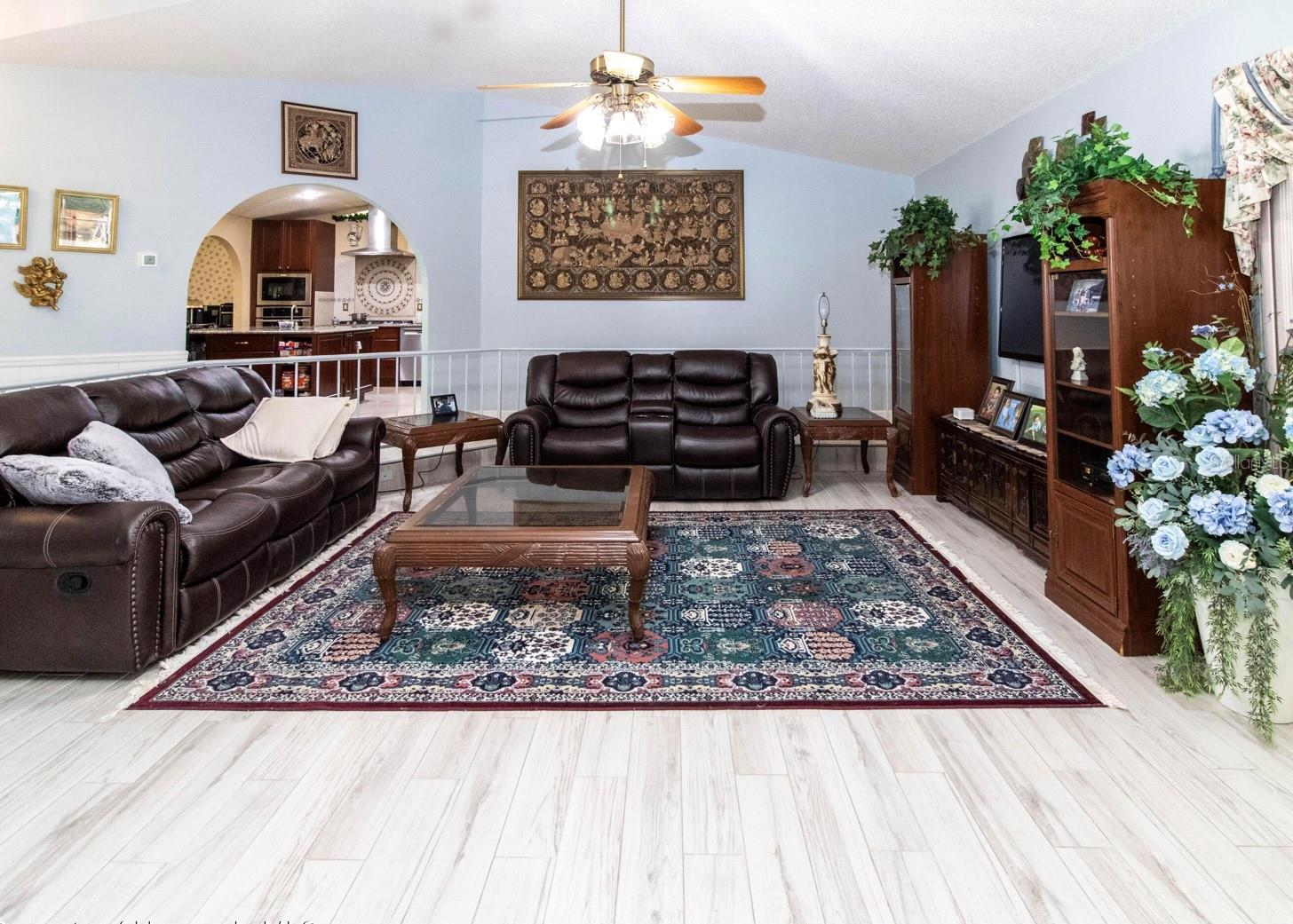 GARMISCH HILLS - Residential