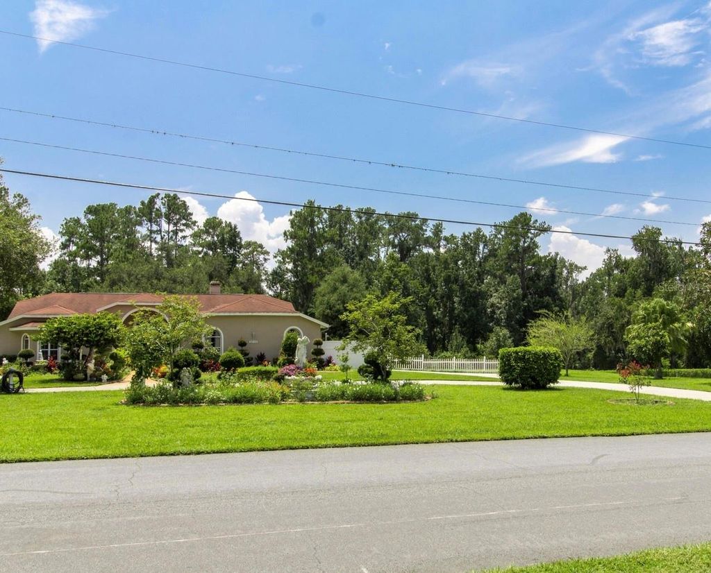 Photo of 22106 Garmisch Way, Brooksville, FL 34601 (MLS # W7880537)