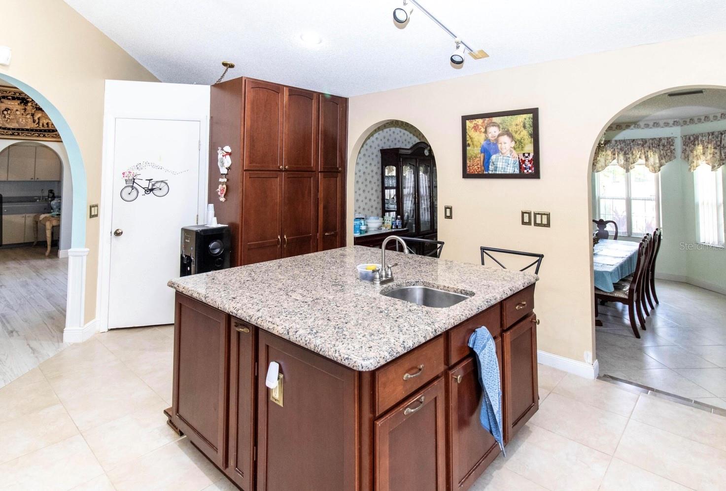 GARMISCH HILLS - Residential