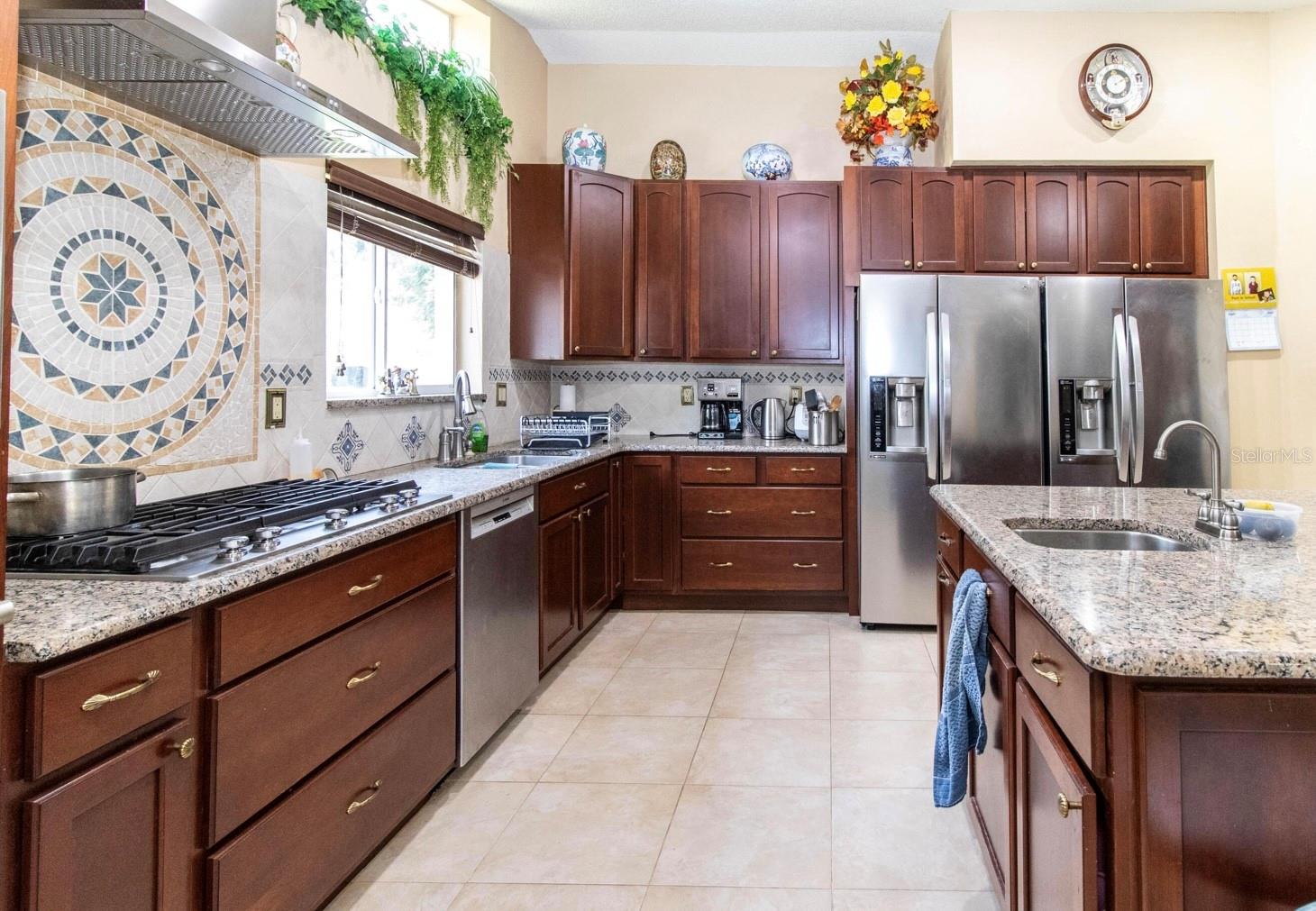 GARMISCH HILLS - Residential