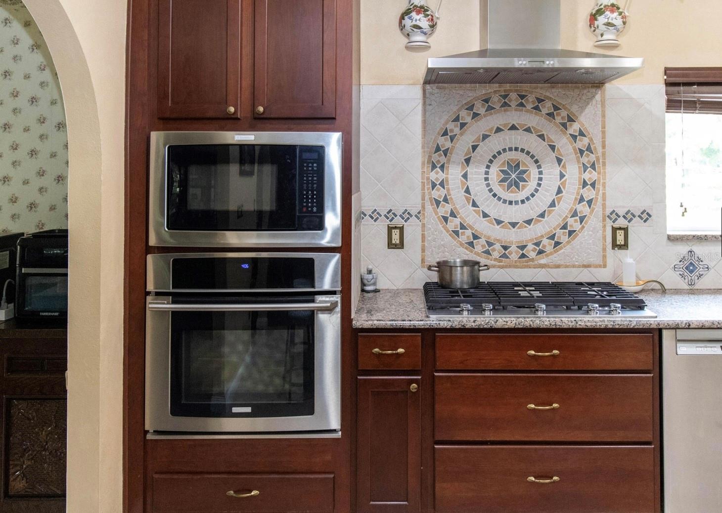 GARMISCH HILLS - Residential