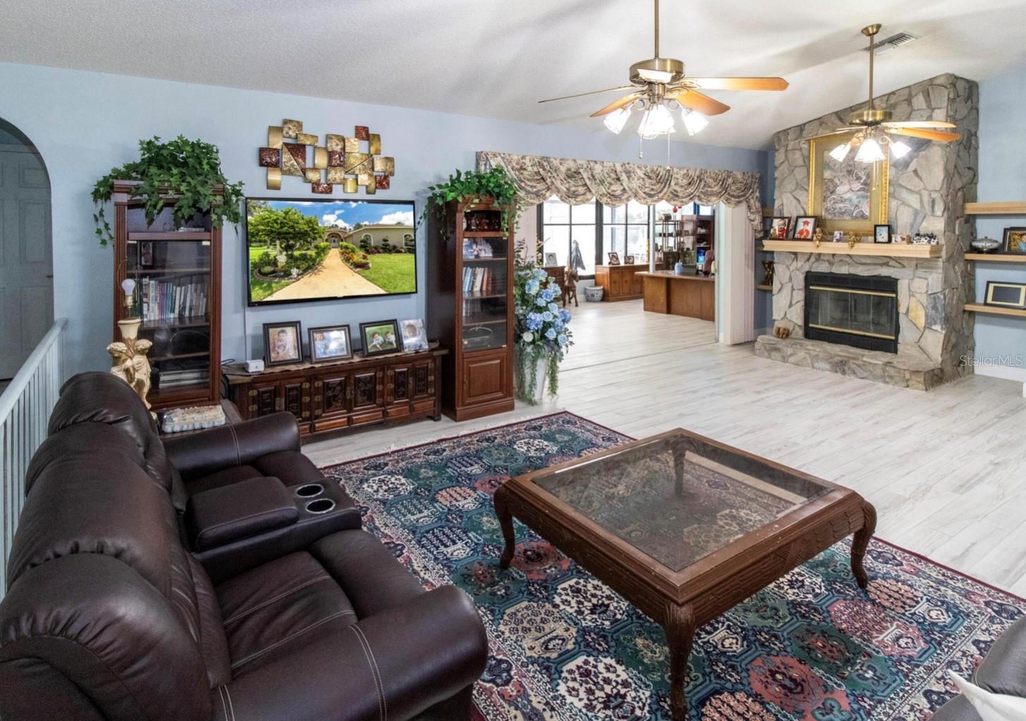 GARMISCH HILLS - Residential