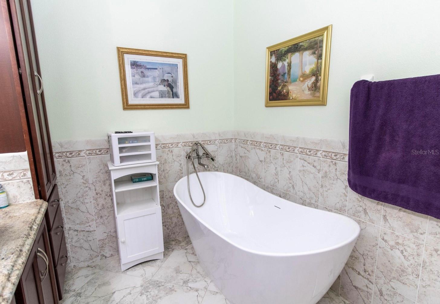 GARMISCH HILLS - Residential