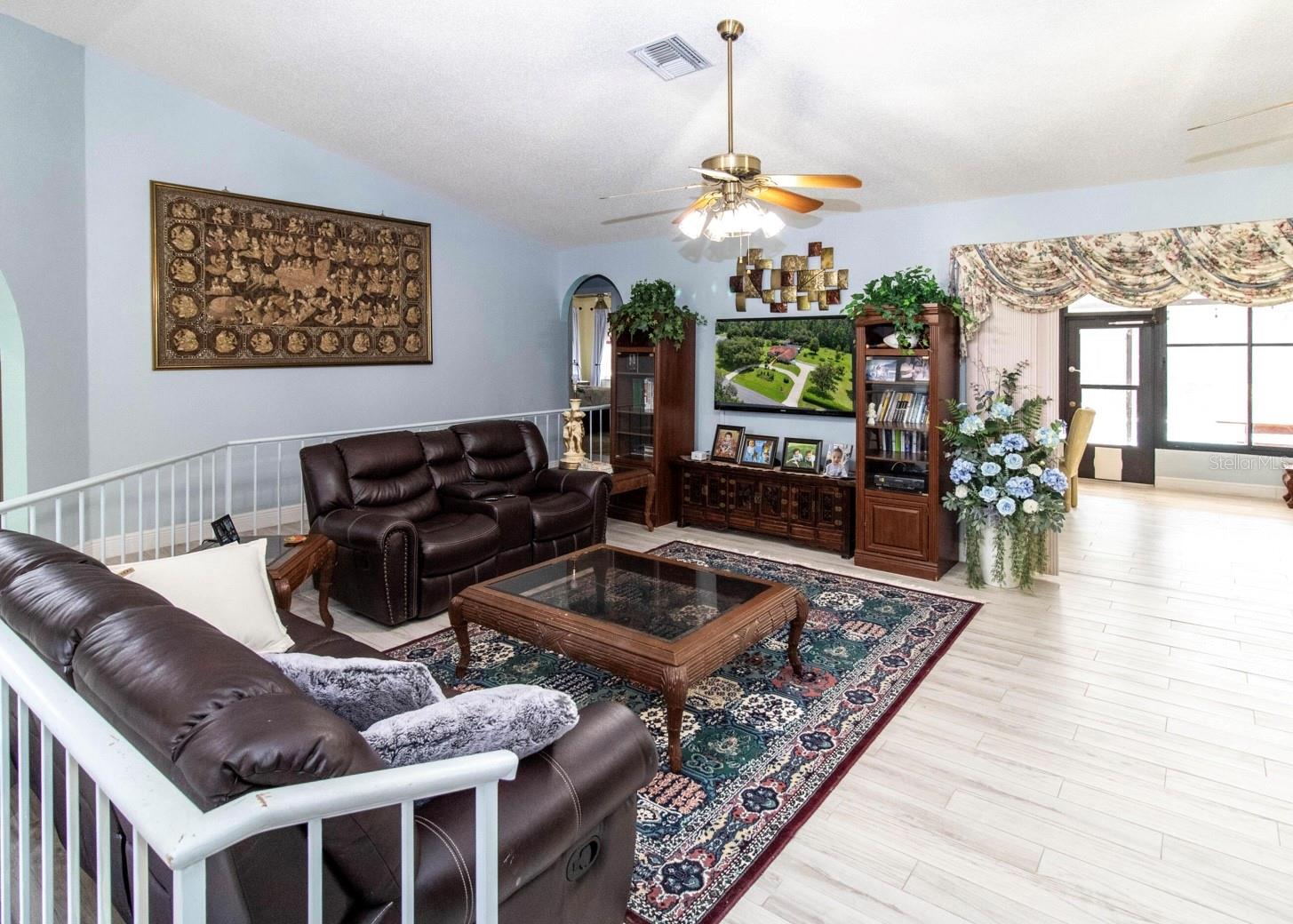 GARMISCH HILLS - Residential