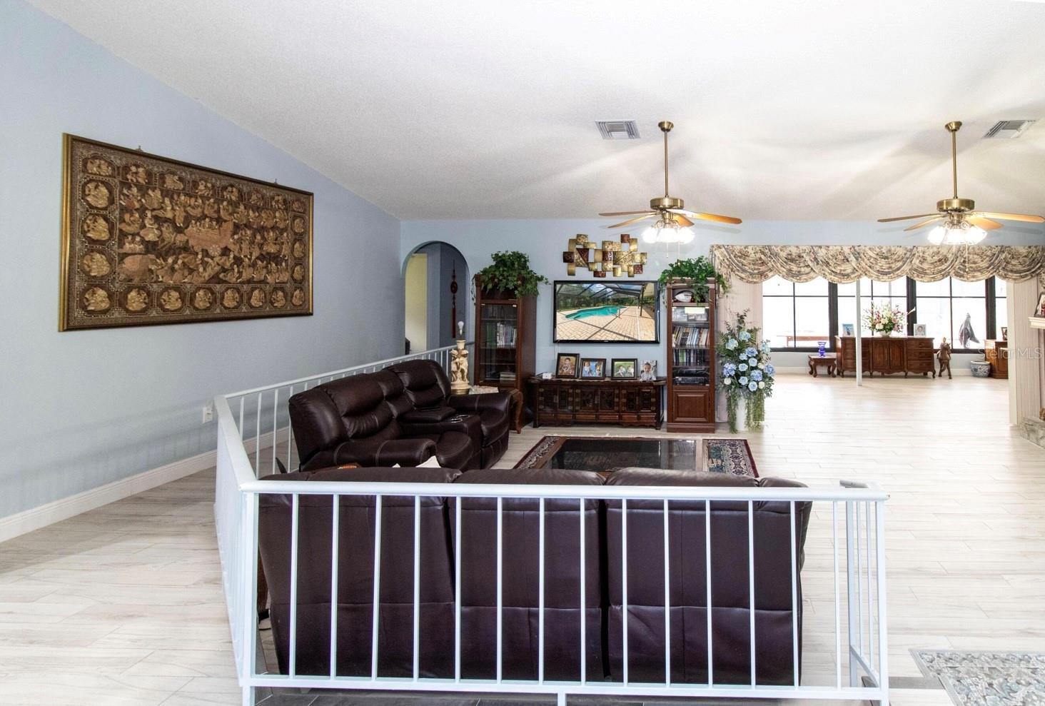 GARMISCH HILLS - Residential