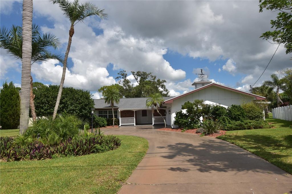 Photo of 5217 Canterbury Drive, Sarasota, FL 34243 (MLS # A4662859)