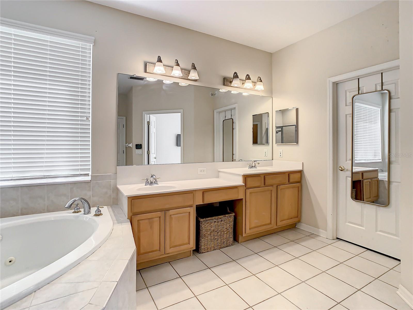 NORTHFIELD - Residential