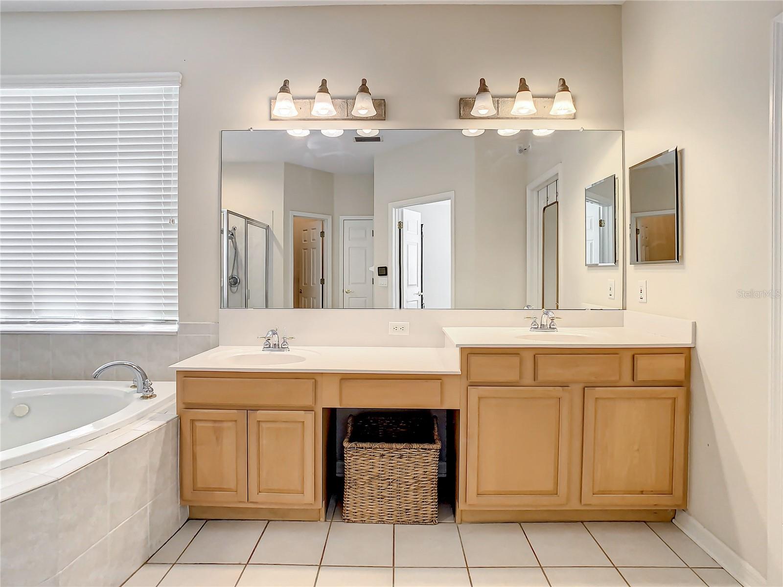 NORTHFIELD - Residential