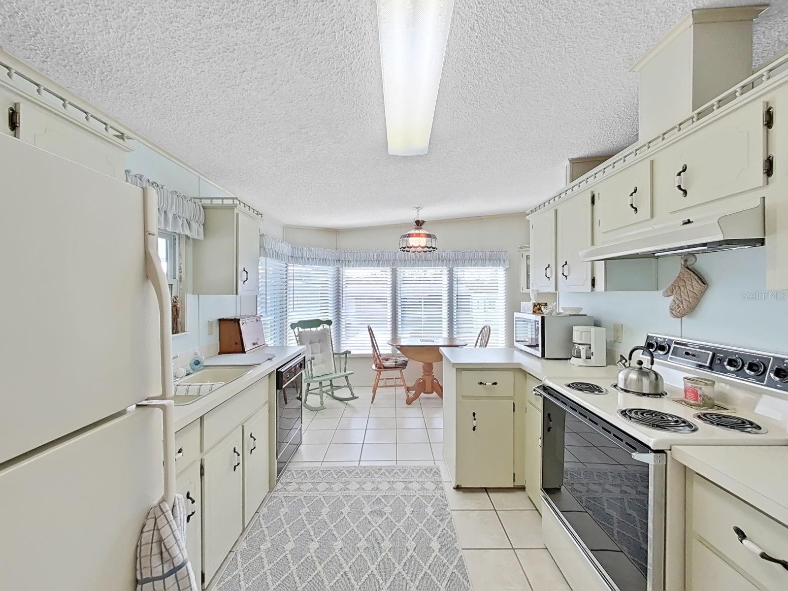 FOXWOOD LAKE ESTATES - Residential