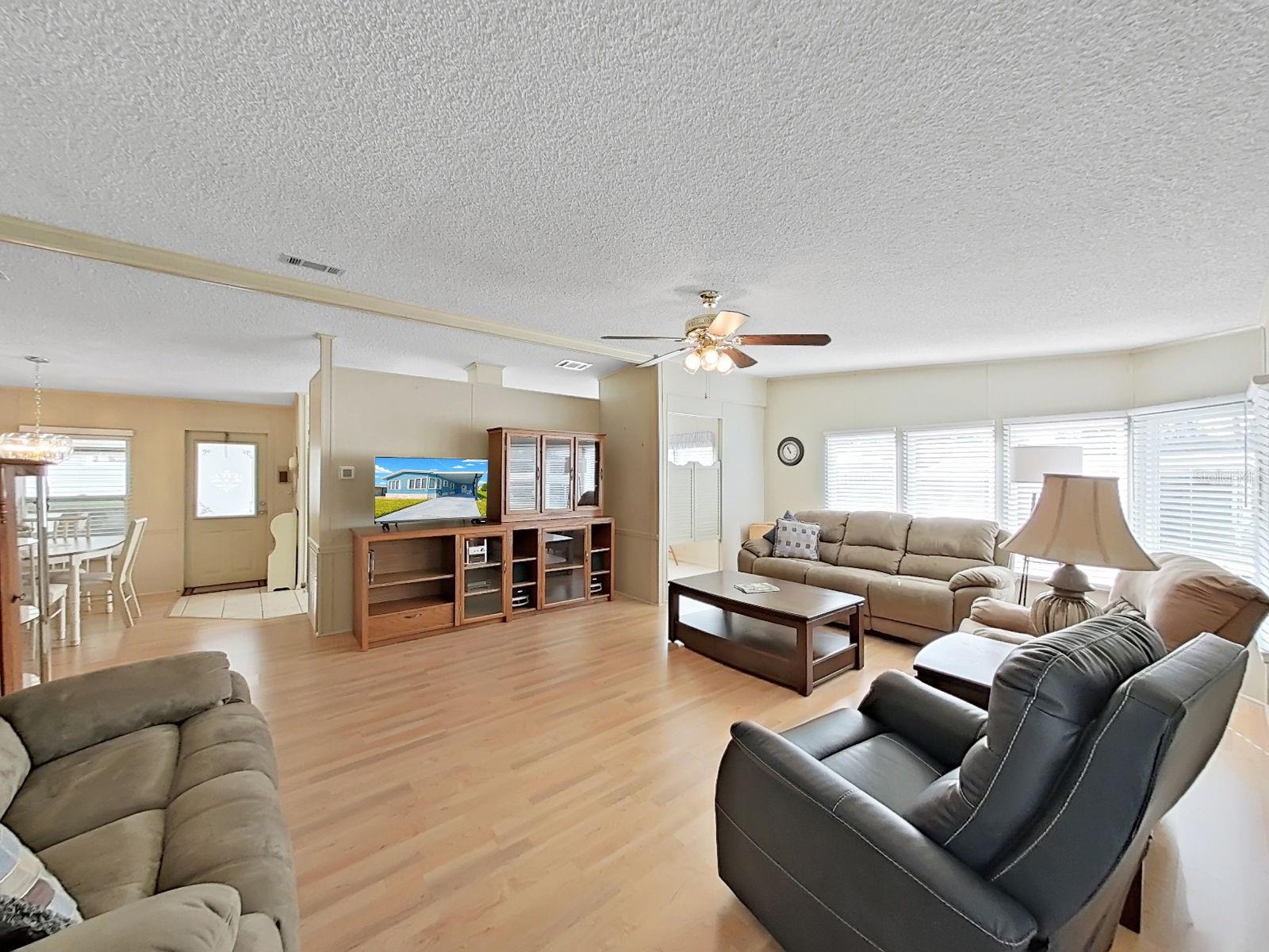 FOXWOOD LAKE ESTATES - Residential