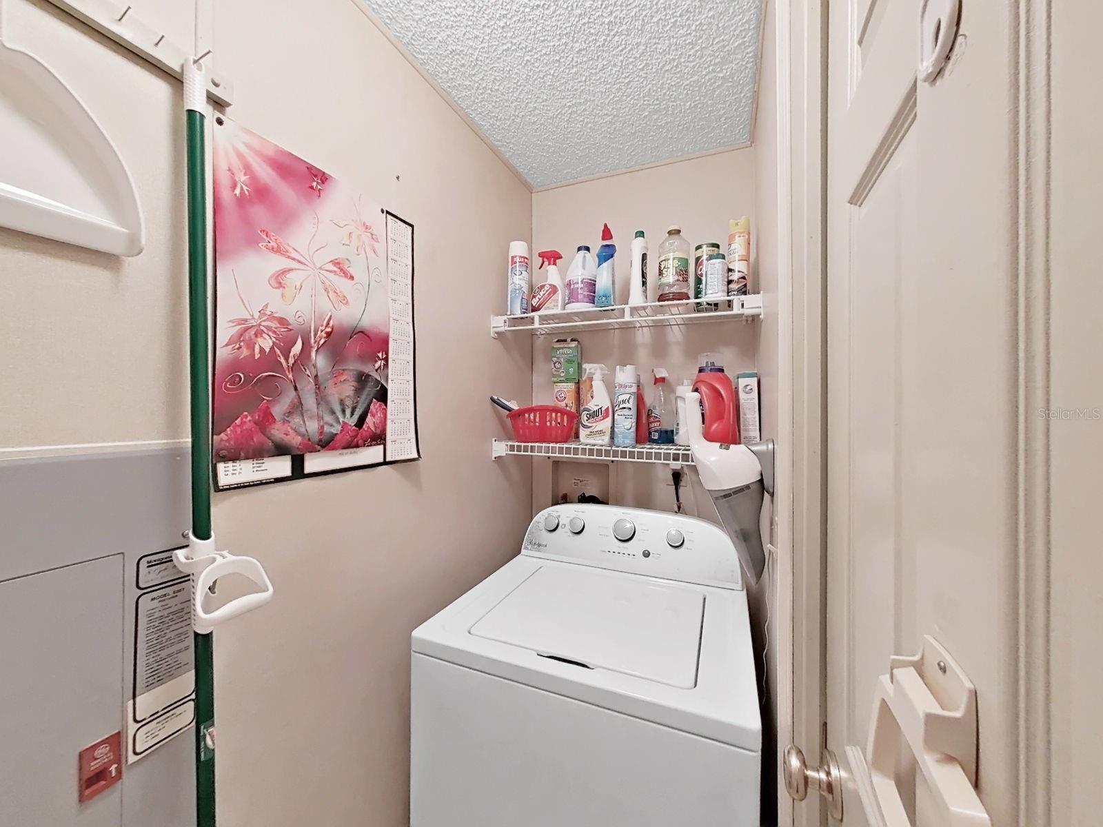 FOXWOOD LAKE ESTATES - Residential