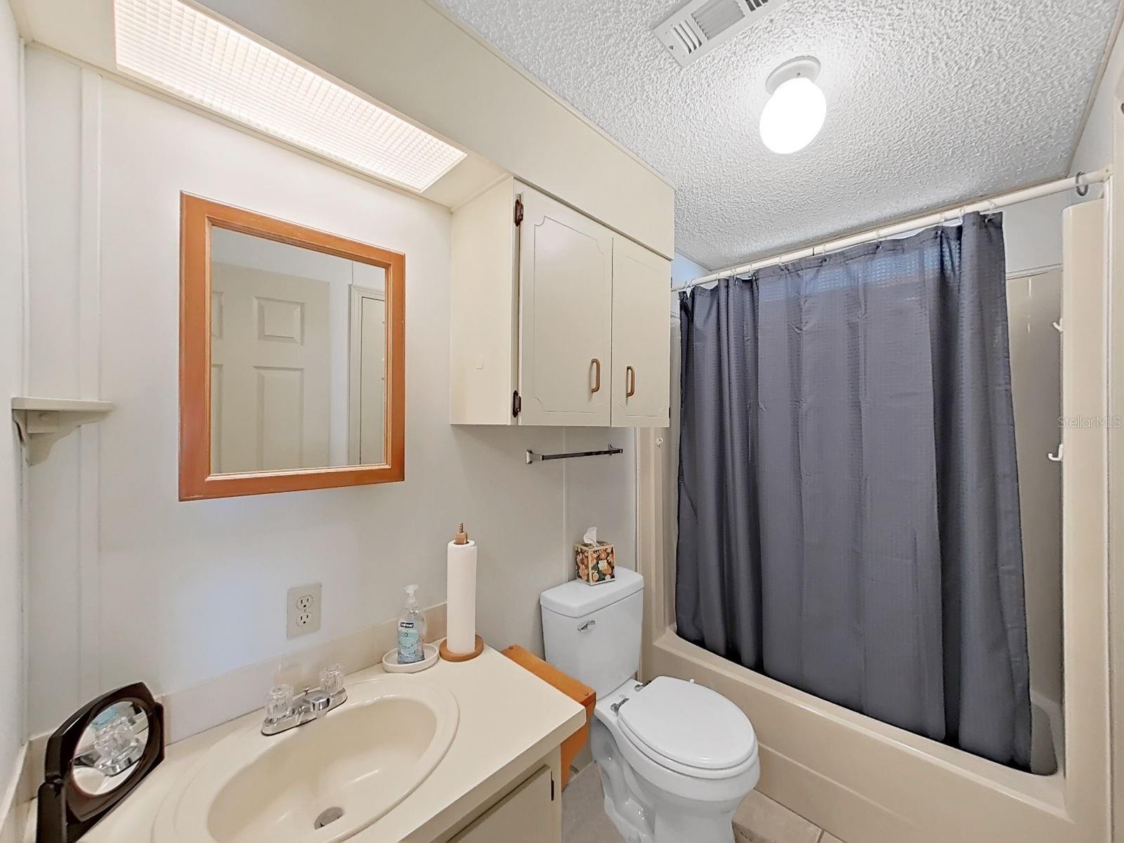 FOXWOOD LAKE ESTATES - Residential