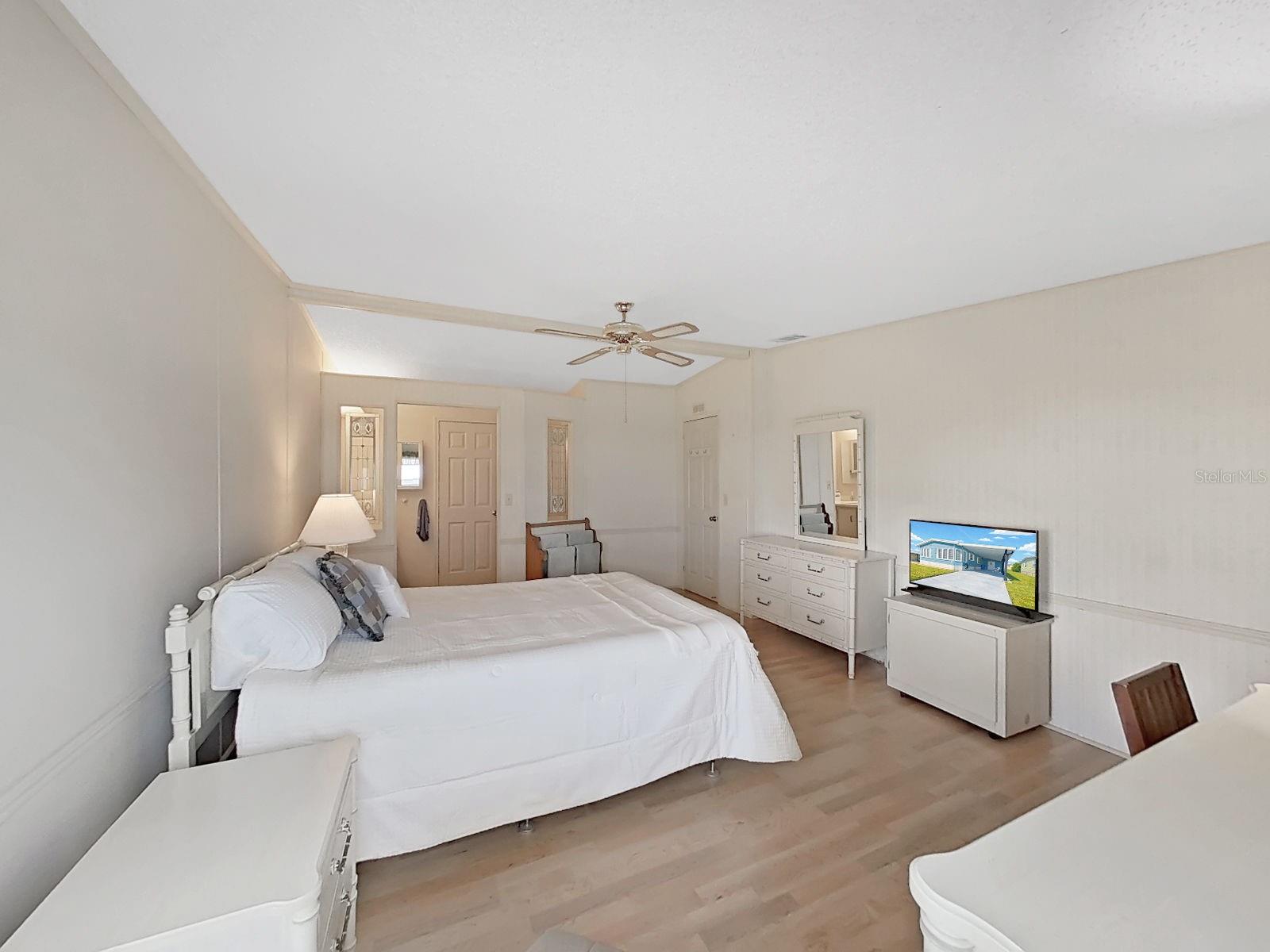 FOXWOOD LAKE ESTATES - Residential