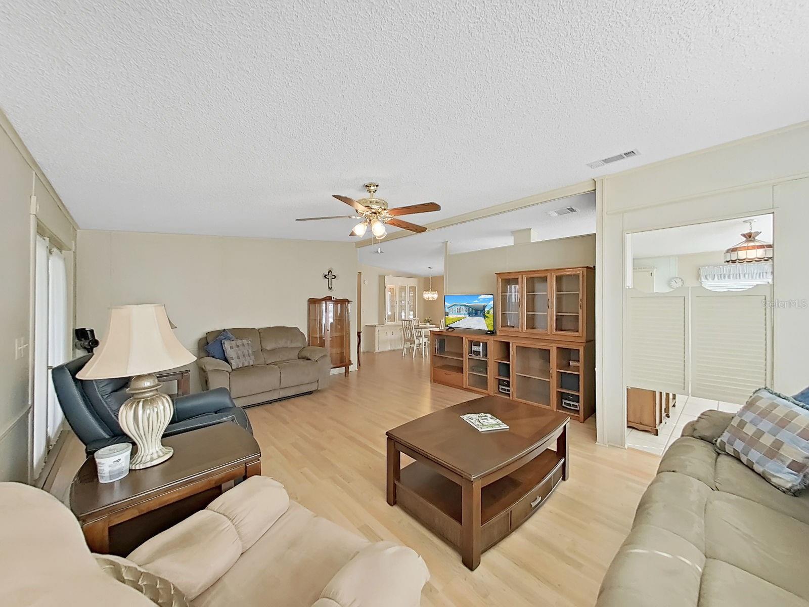 FOXWOOD LAKE ESTATES - Residential