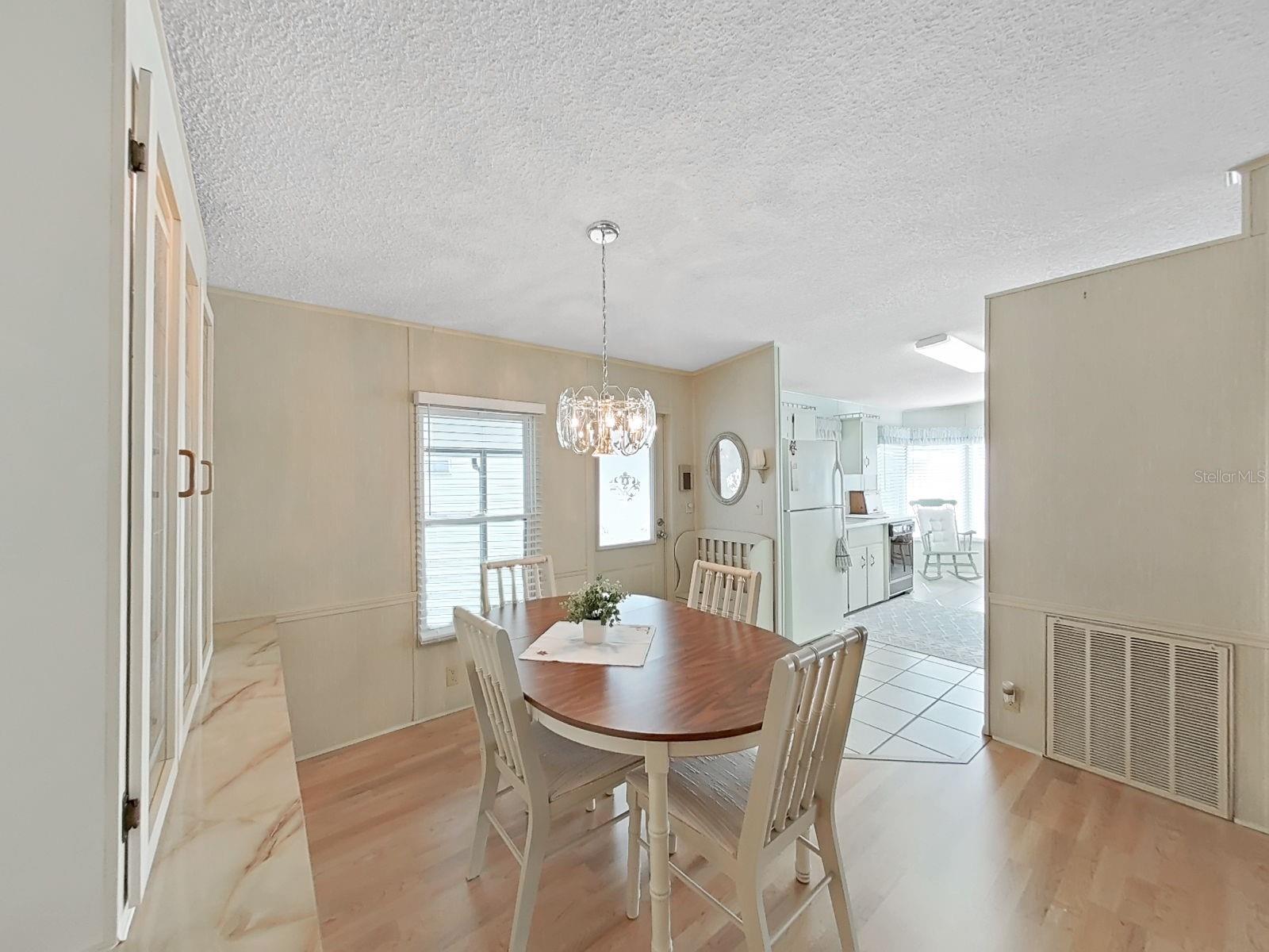 FOXWOOD LAKE ESTATES - Residential