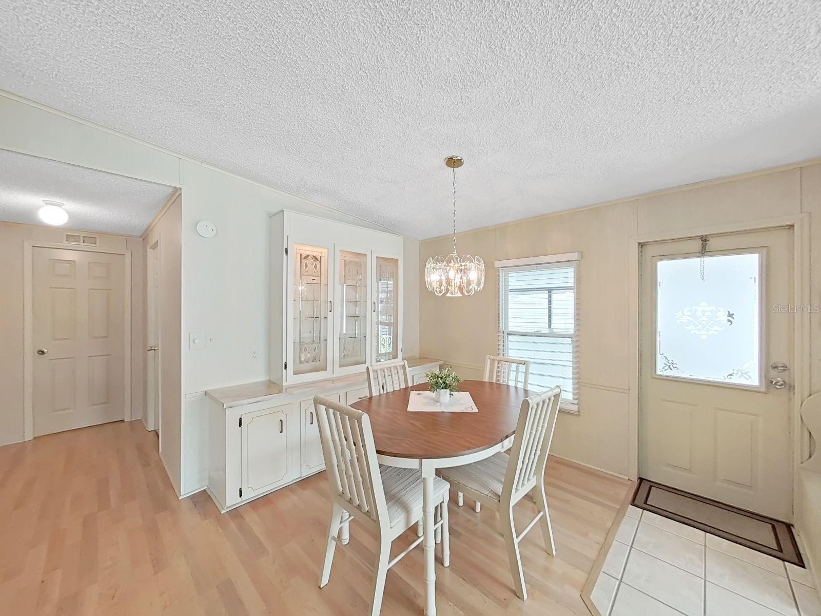 FOXWOOD LAKE ESTATES - Residential