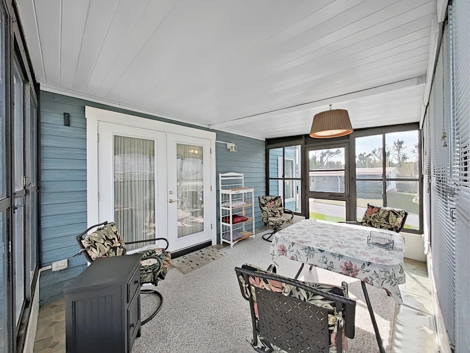 FOXWOOD LAKE ESTATES - Residential