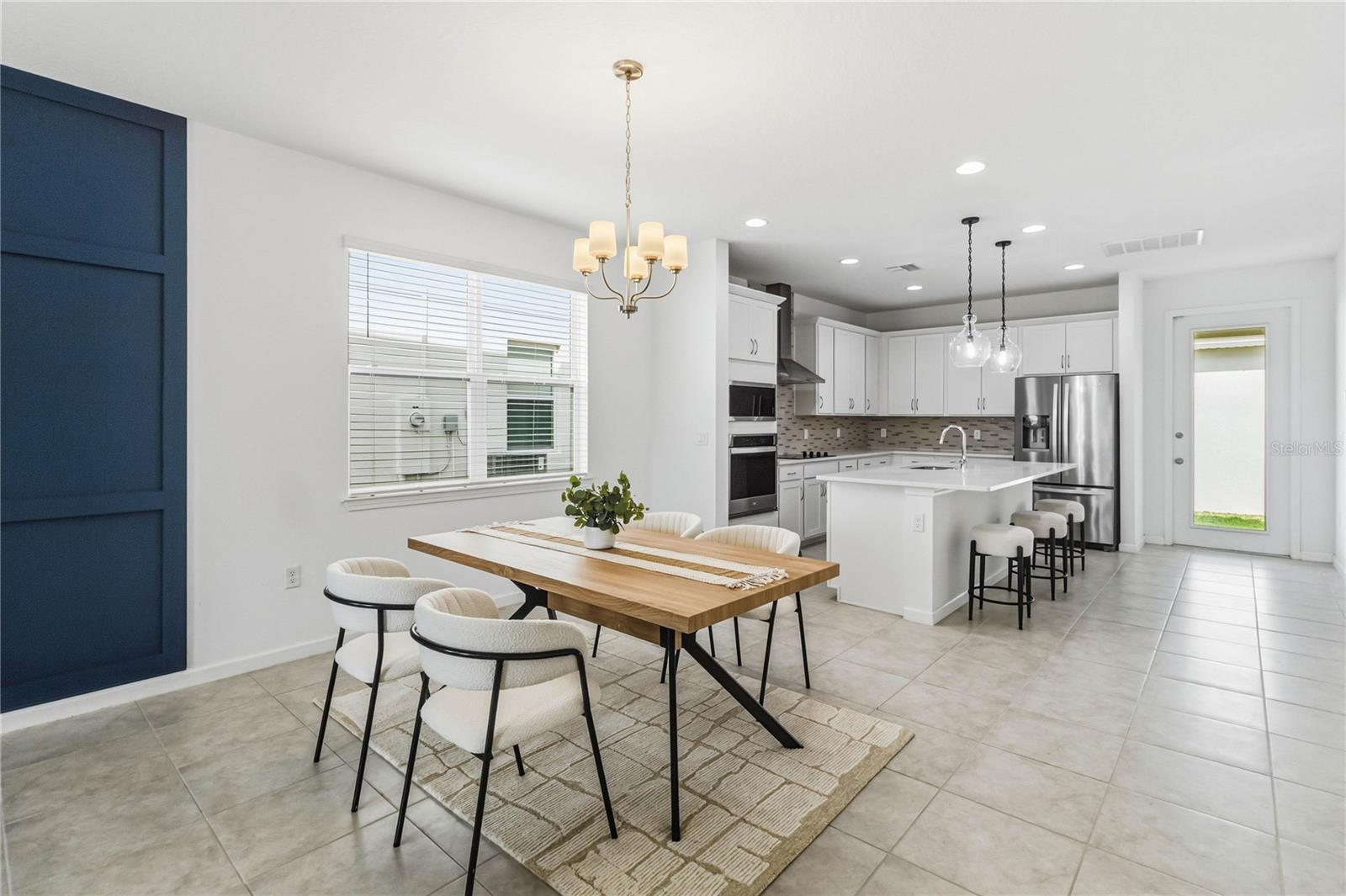 LAKESIDE AT HAMLIN - Residential