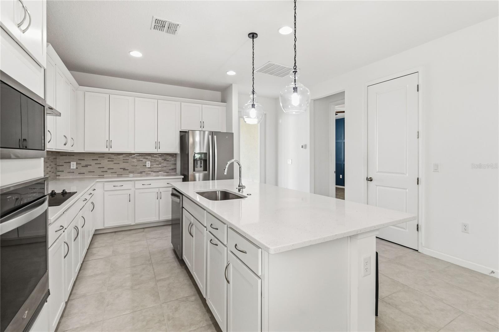 LAKESIDE AT HAMLIN - Residential