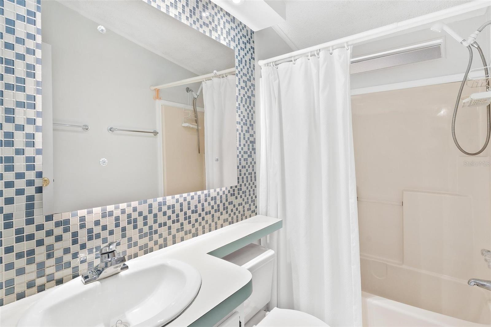 LAKE VIEW HEIGHTS - Residential