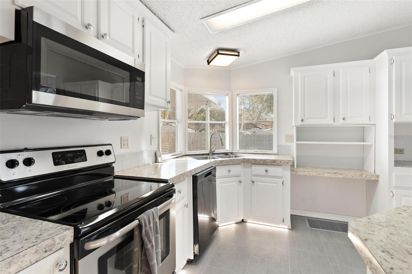 LAKE VIEW HEIGHTS - Residential