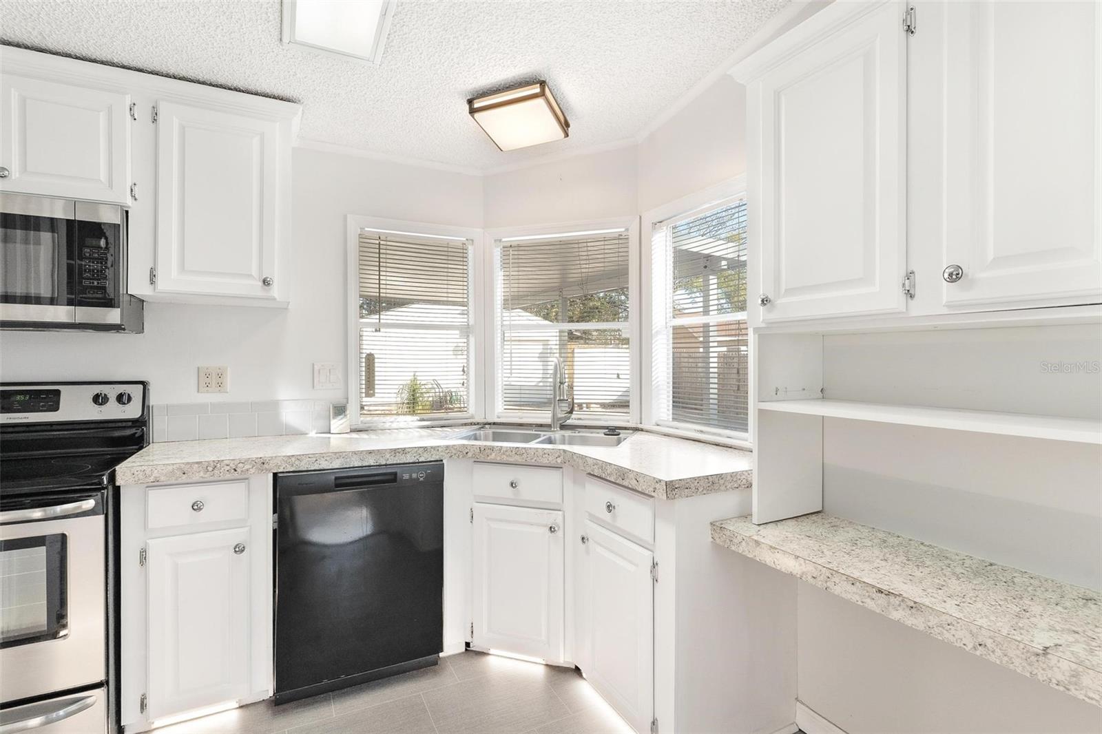 LAKE VIEW HEIGHTS - Residential