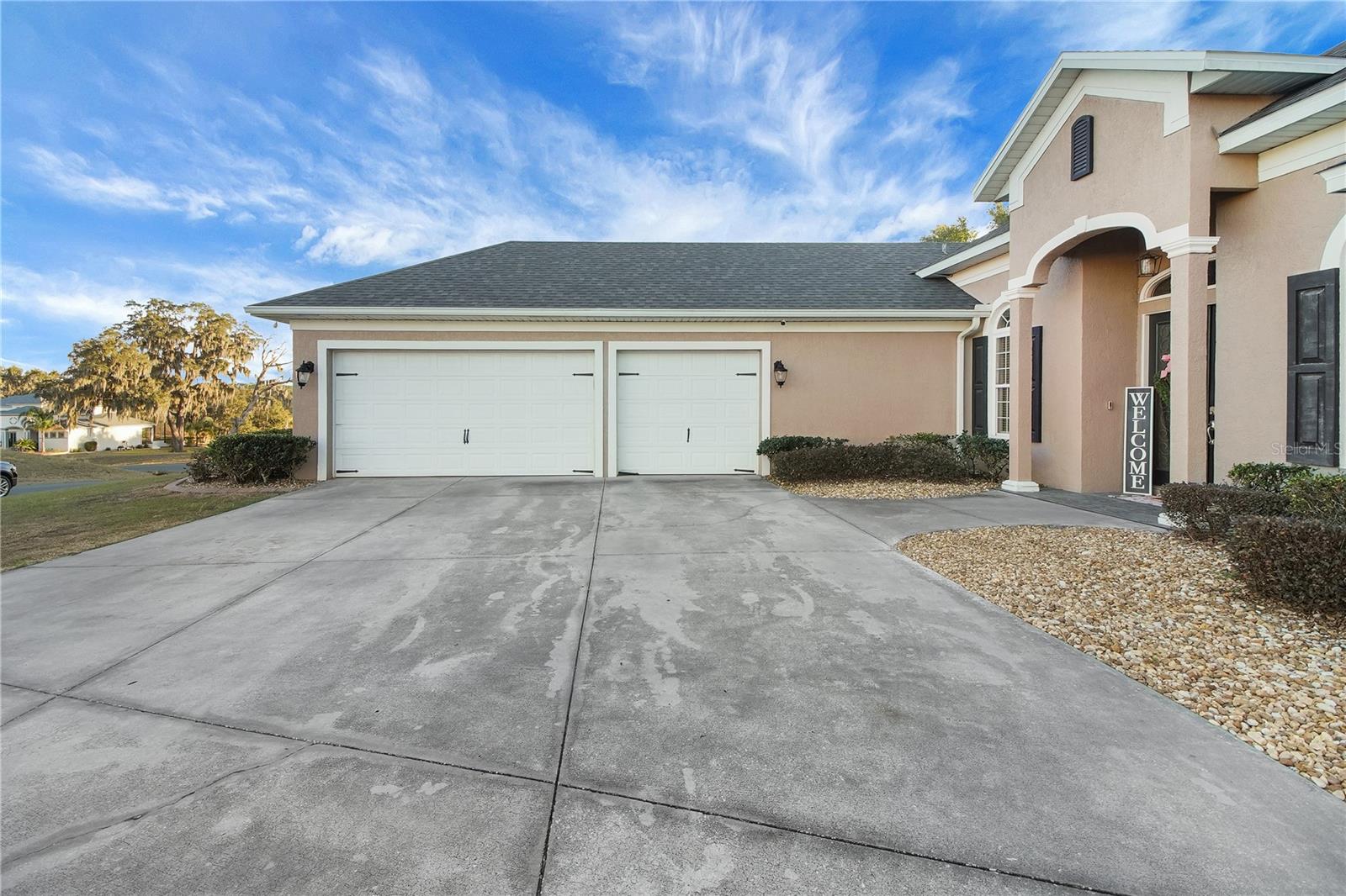 LAKE MYRTLE BREEZES - Residential