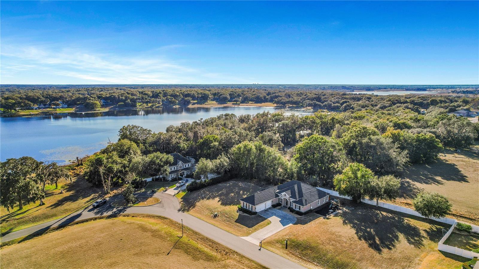 LAKE MYRTLE BREEZES - Residential