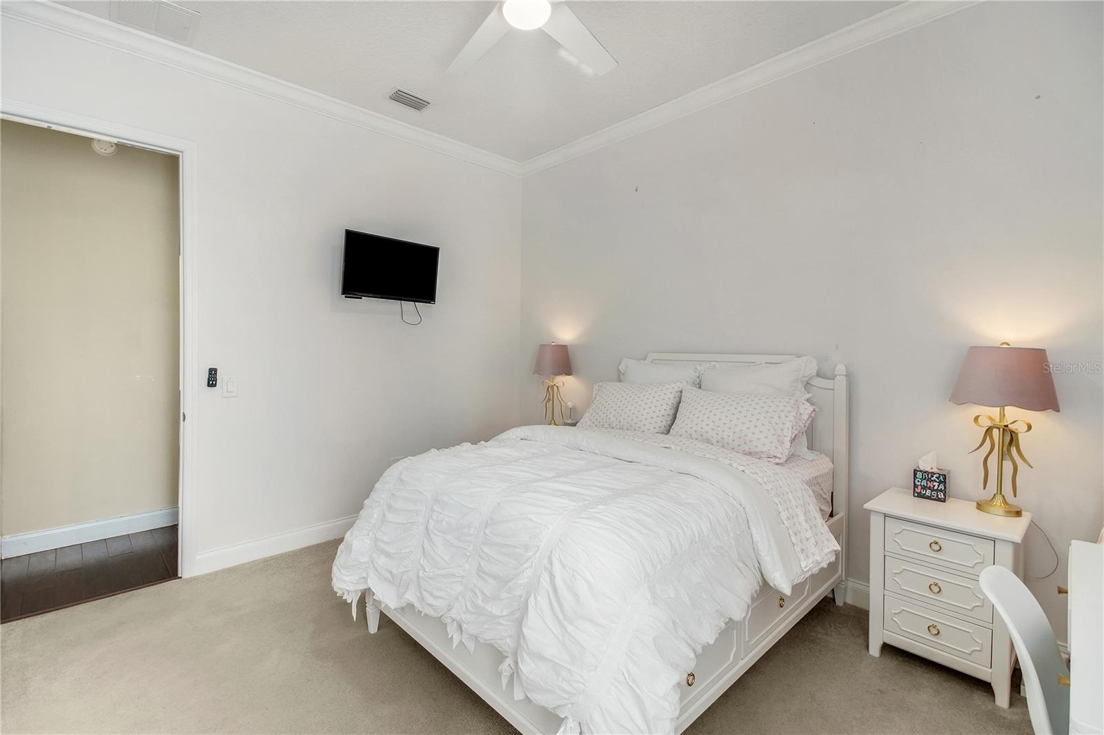 LAKE MYRTLE BREEZES - Residential