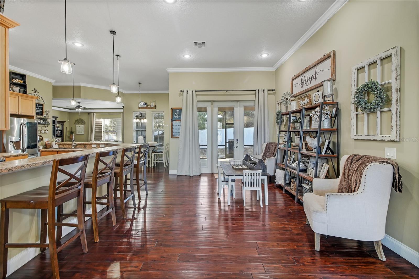 LAKE MYRTLE BREEZES - Residential