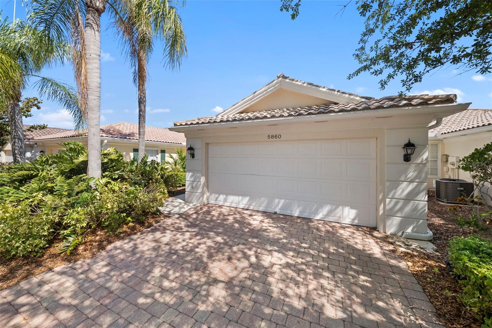 VILLAGEWALK - Residential