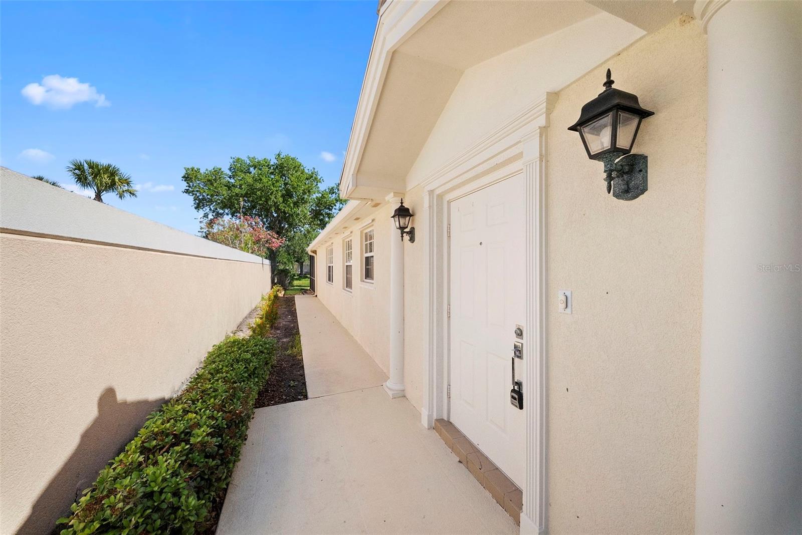 VILLAGEWALK - Residential