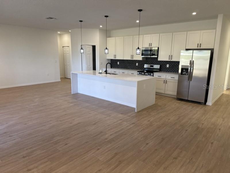 PORT CHARLOTTE SUB 09 - Residential Lease