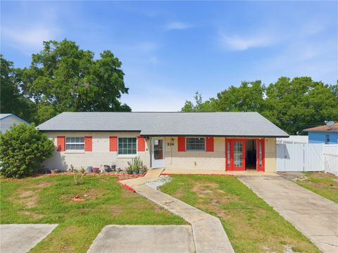 Photo of 214 N Thompson Road, Apopka, FL 32703 (MLS # O6397550)