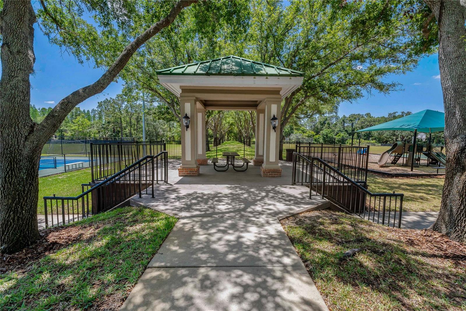 STONE RIDGE AT HIGHWOODS PRESE - Residential