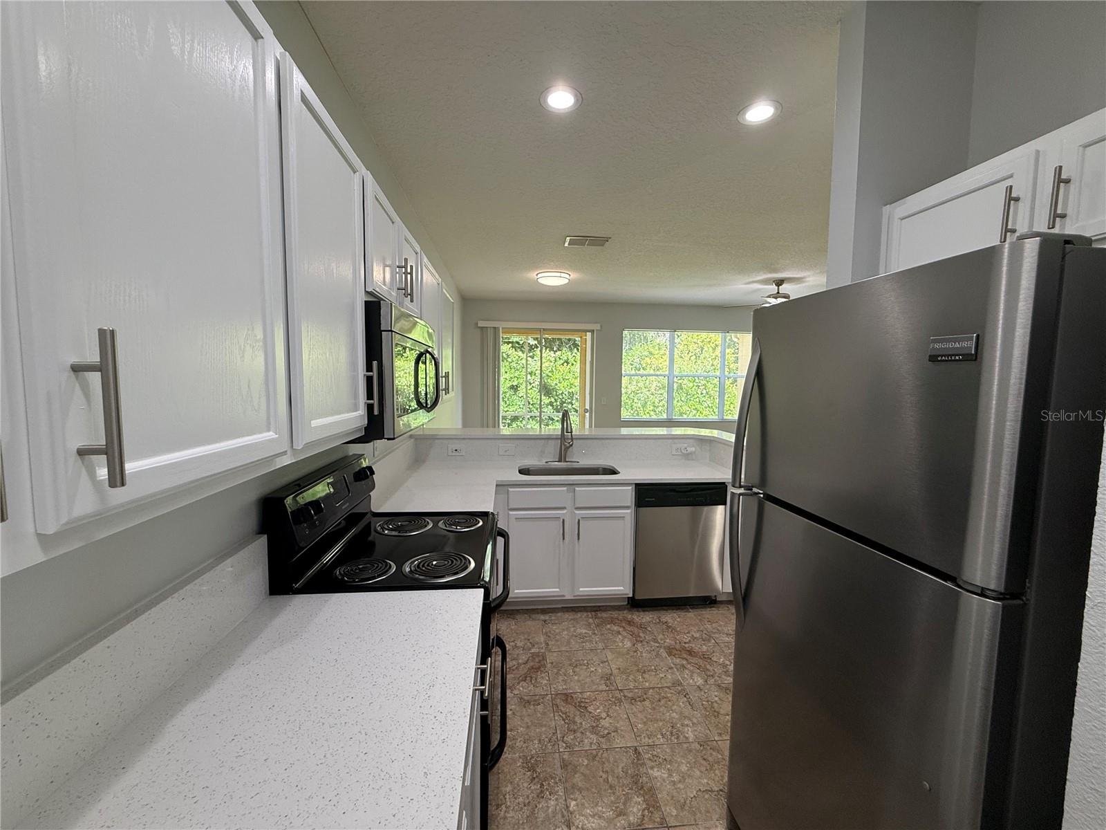 STONE RIDGE AT HIGHWOODS PRESE - Residential