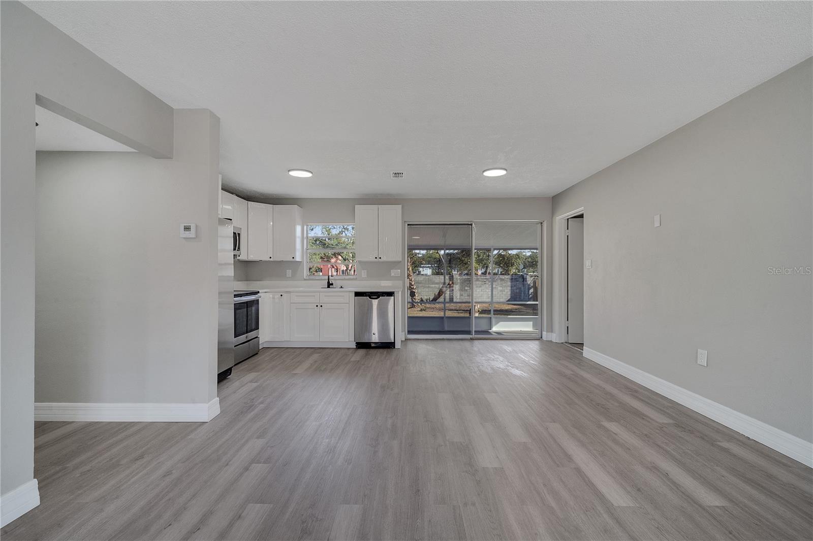 SILVER STAR MANOR - Residential