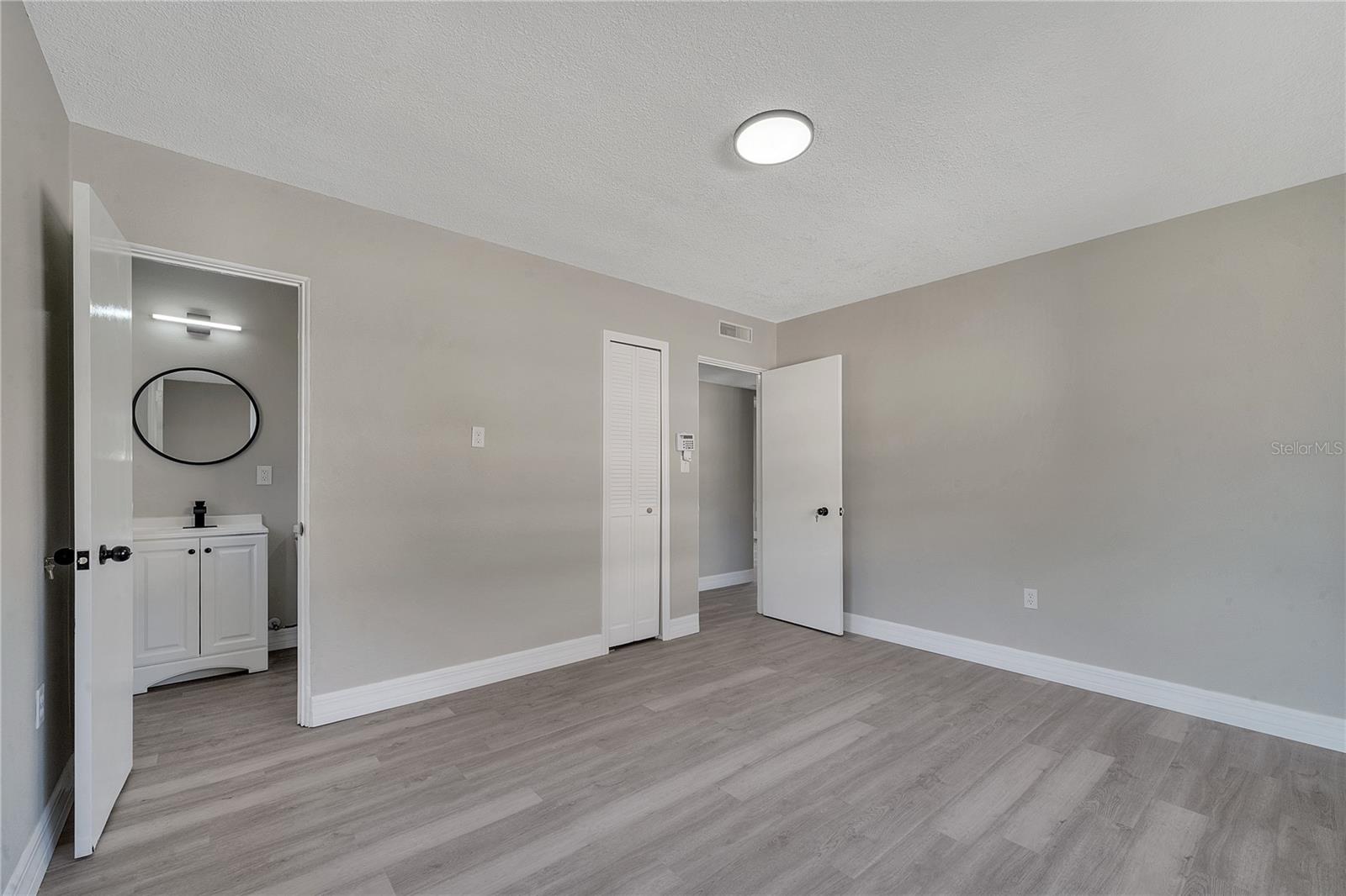 SILVER STAR MANOR - Residential