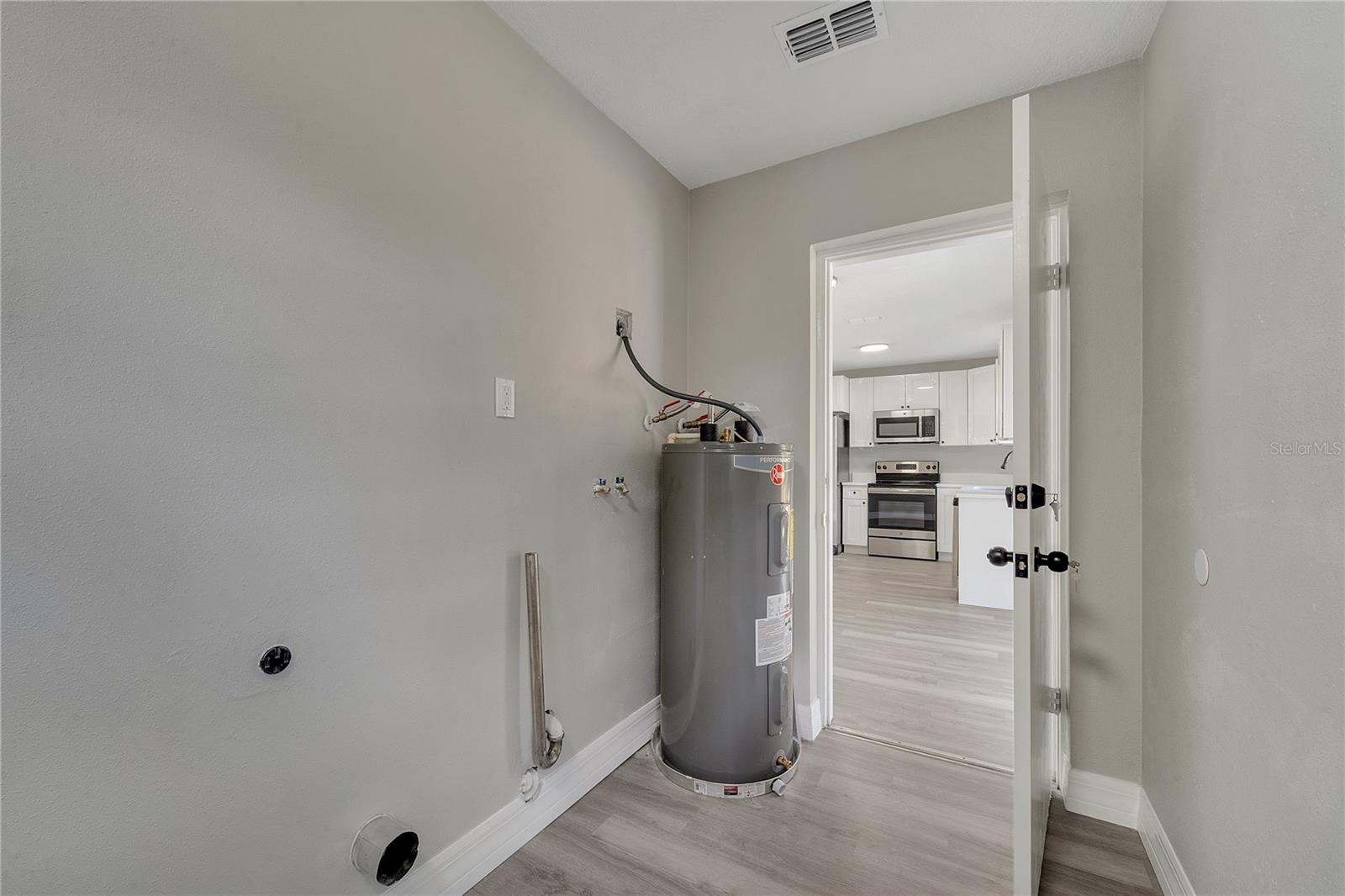 SILVER STAR MANOR - Residential