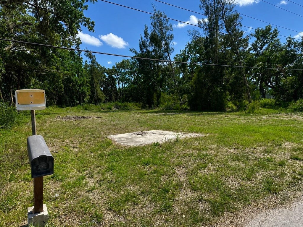 Photo of 3022 12th Avenue E, Bradenton, FL 34208 (MLS # A4704374)