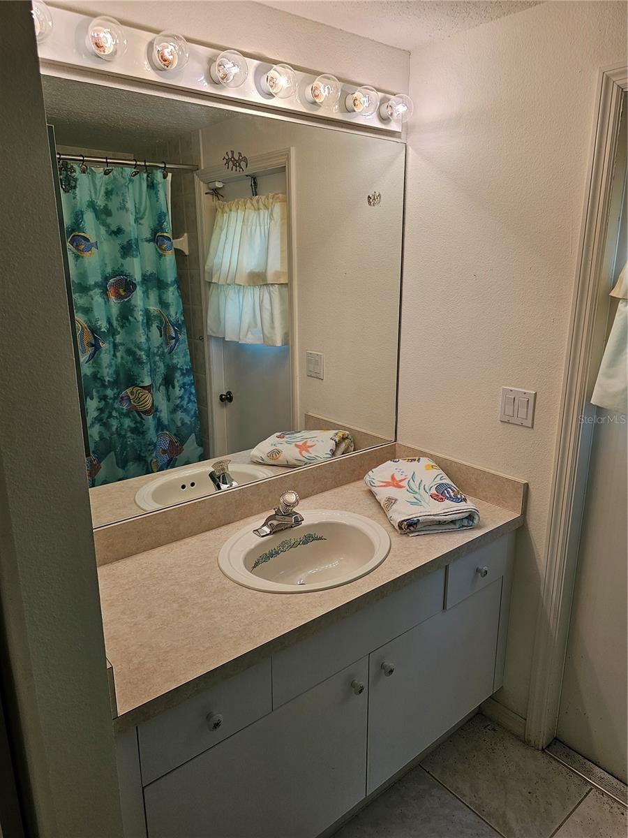 CURLEW GROVES UNIT TWO - Residential Lease