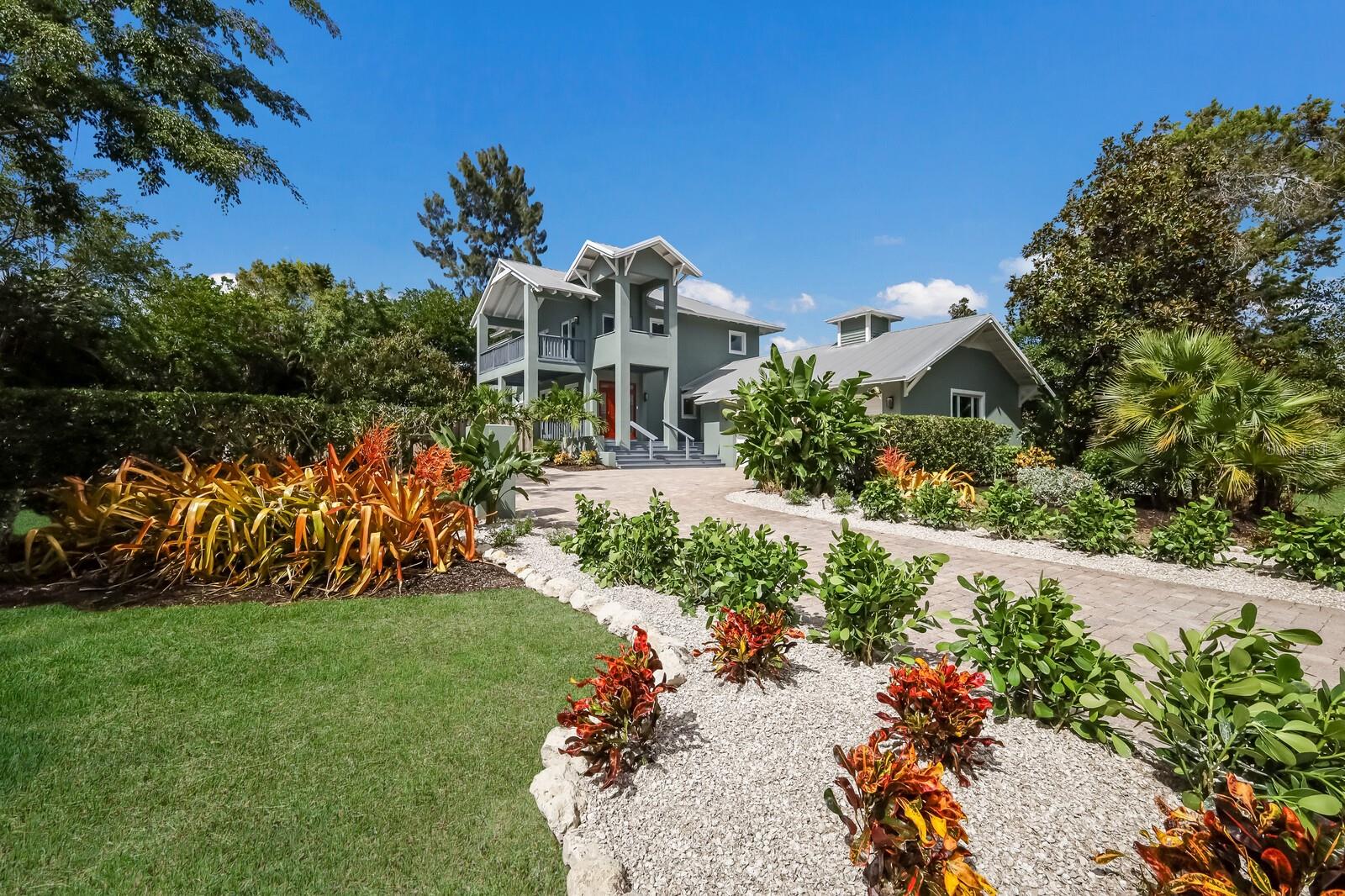 501 RECLINATA DRIVE
