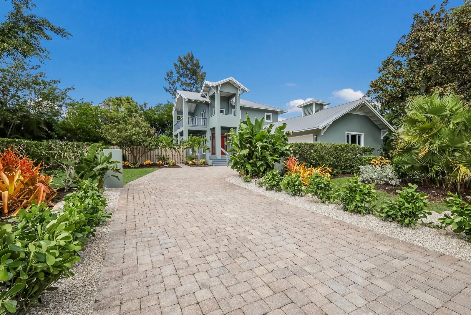 501 RECLINATA DRIVE